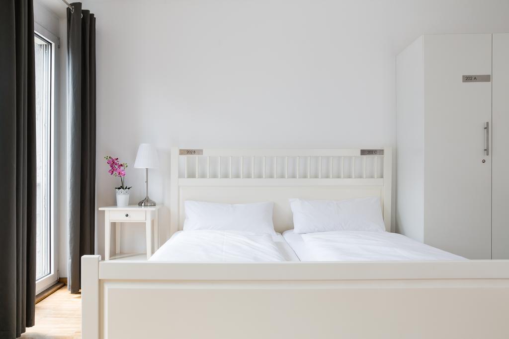 Nonstop Hotel Augsburg - Ubernacht - Hostelhotelhome Kültér fotó
