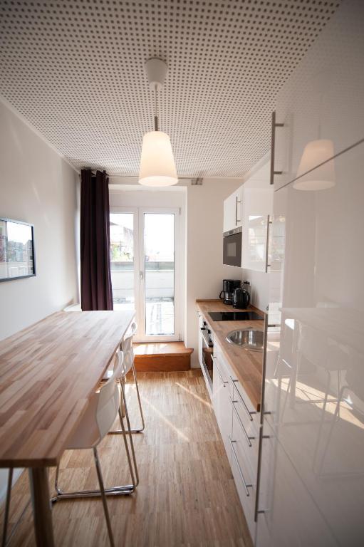 Nonstop Hotel Augsburg - Ubernacht - Hostelhotelhome Szoba fotó