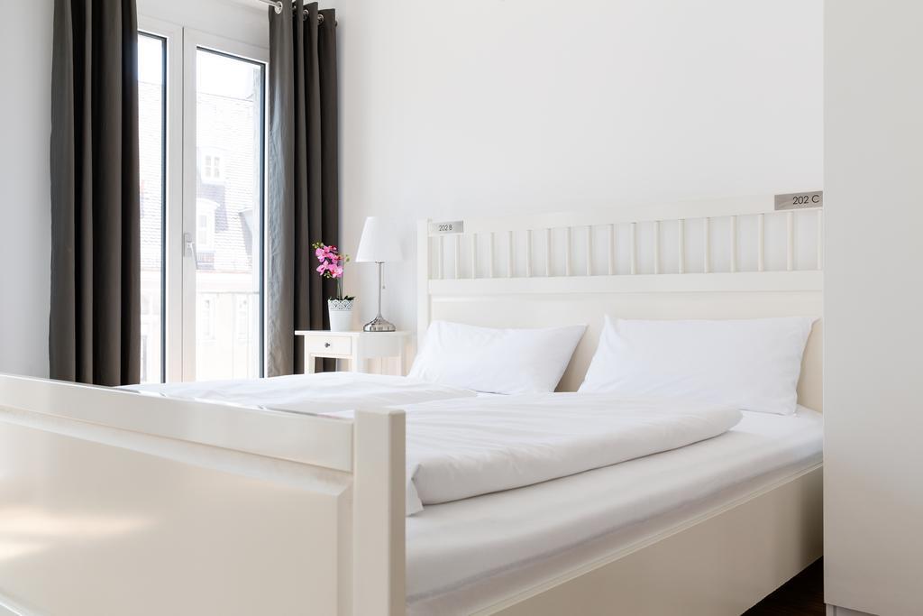 Nonstop Hotel Augsburg - Ubernacht - Hostelhotelhome Szoba fotó